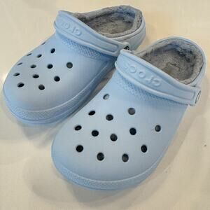 Crocs Classic Lined Clog Blue Calcite Women’s Size 6 / Men’s 4 Light Blue Fuzzy